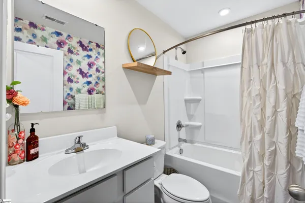 $285,500 | 138 Barrington Creek Road, Piedmont, SC 29673