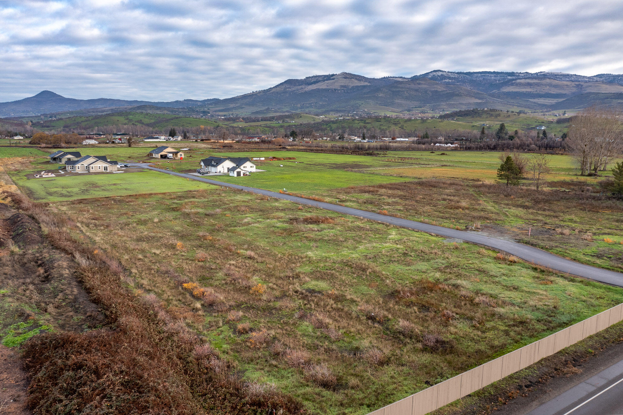 6237 Colver Road Talent, OR 97540 - Photo 1 of 8 02