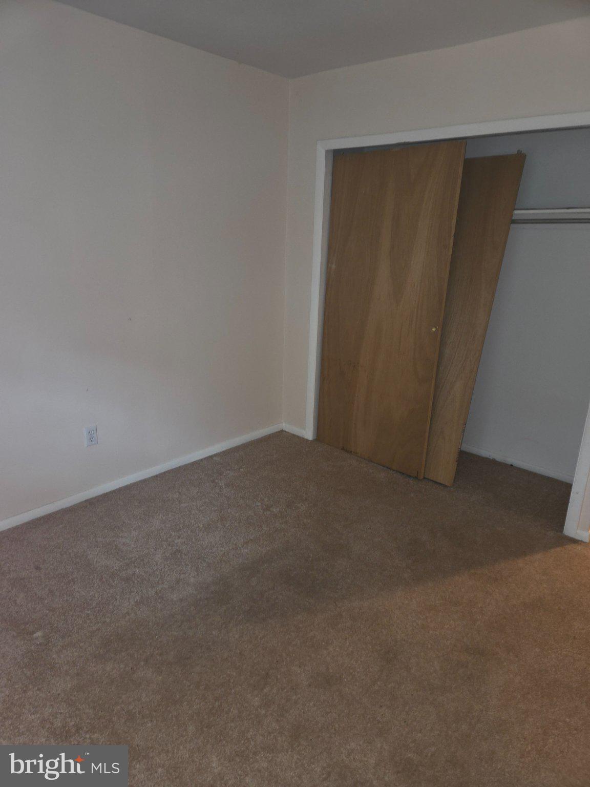 12135 Academy Road, Unit 52 Philadelphia, PA 19154 - Photo 4 of 10 Spacious room with closet access.