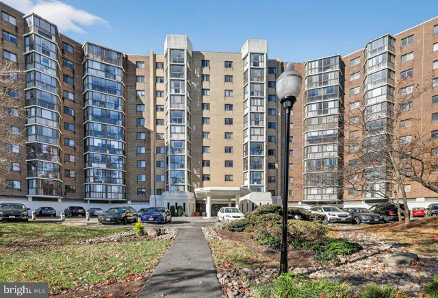 $180,000 | 15101 Interlachen Drive, Unit 1102, Silver Spring, MD 20906