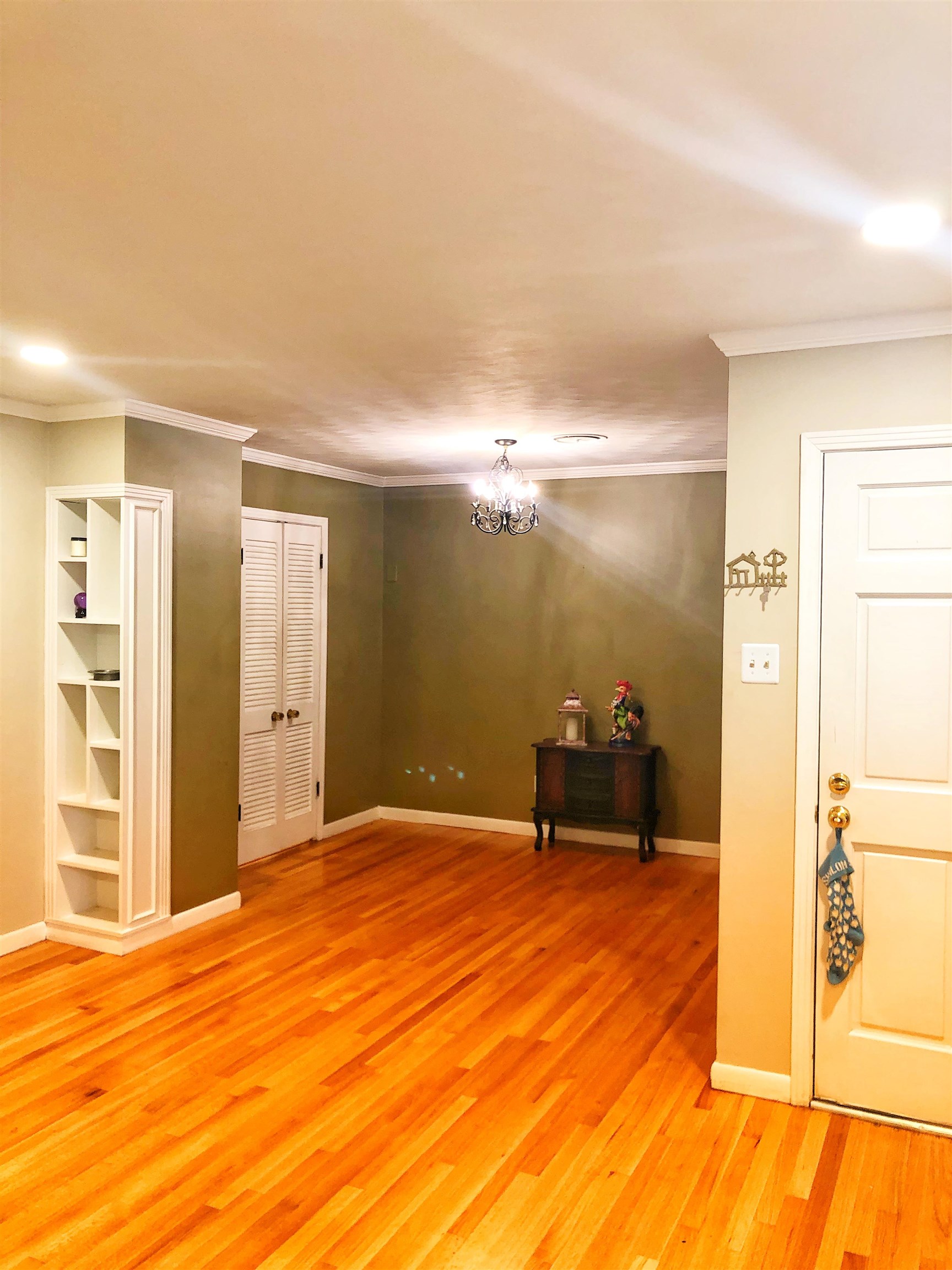 1629 Rabb Road Memphis, TN 38119 - Photo 5 of 21 a bedroom with a bed and a view of bathroom
