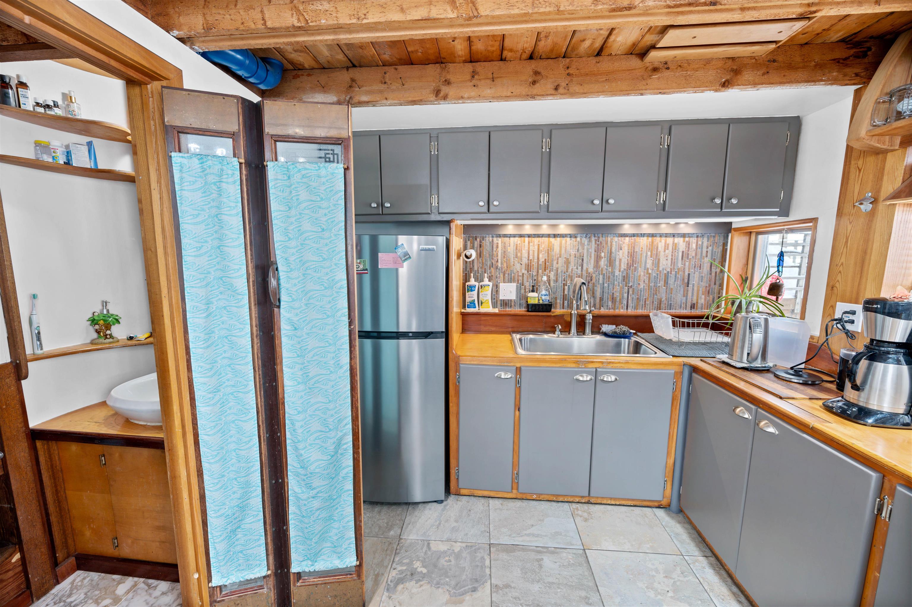 16 Dimetro Road, Unit 9 Warren, VT 05674 - Photo 6 of 35