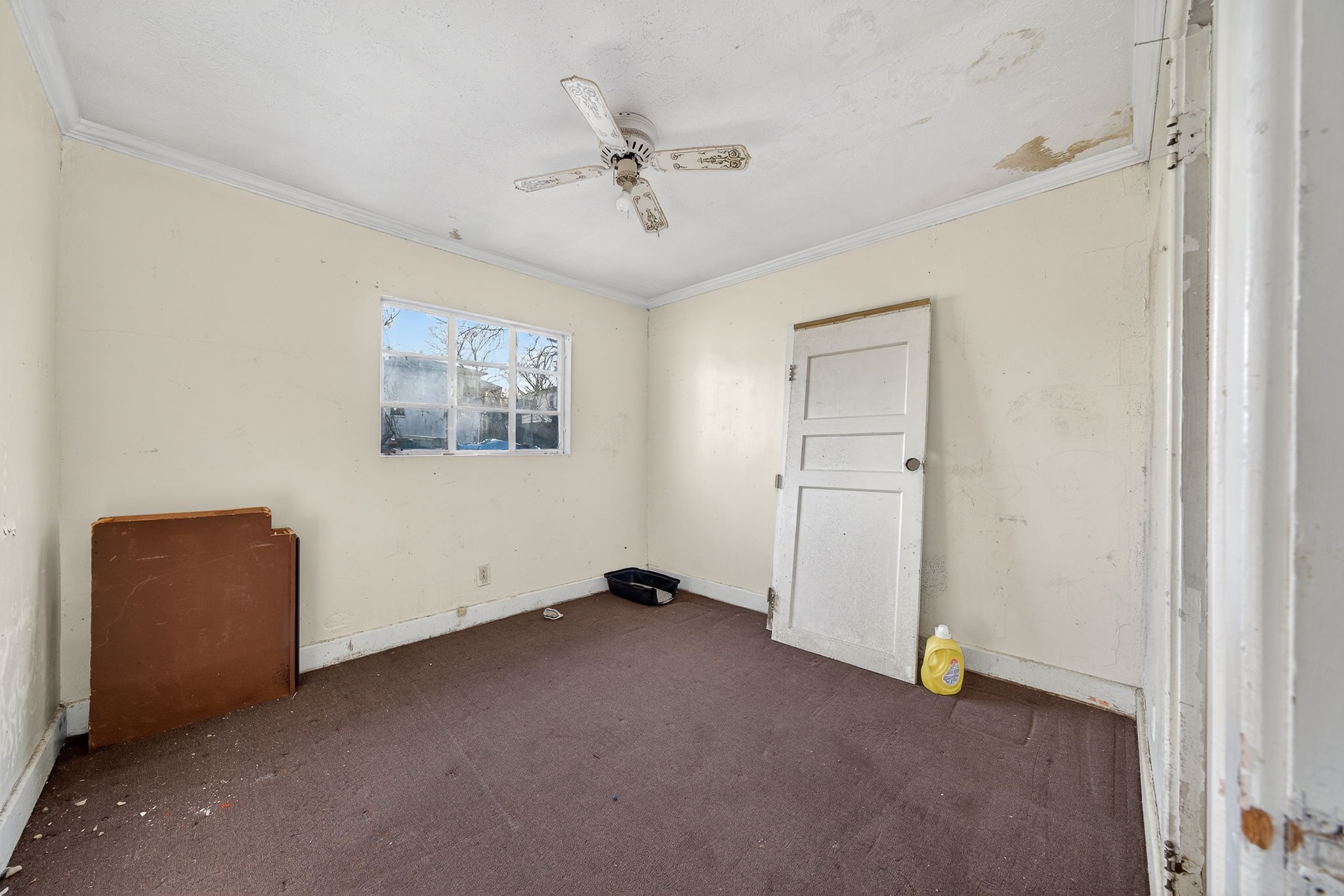 7 Marshall Street Sparta, TN 38583 - Photo 23 of 36 a view of an empty room with a window