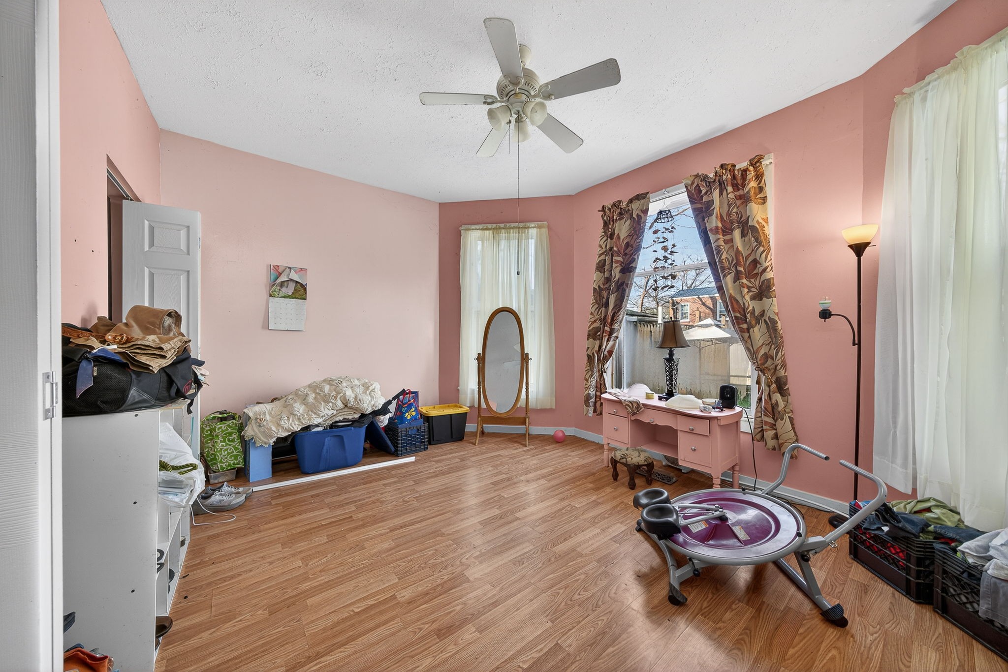 7 Marshall Street Sparta, TN 38583 - Photo 9 of 36 a living room with furniture and a wooden floor