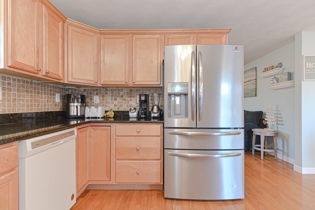 188 Tyngsboro Road, Unit 1 Chelmsford, MA 01863 - Photo 12 of 32