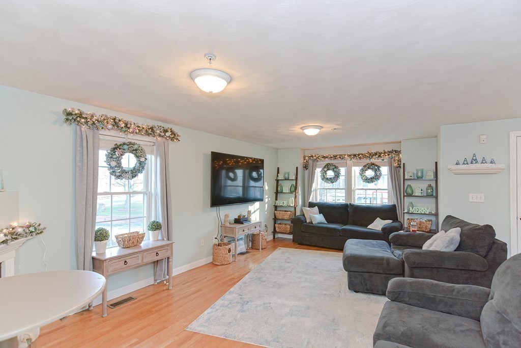 188 Tyngsboro Road, Unit 1 Chelmsford, MA 01863 - Photo 16 of 32