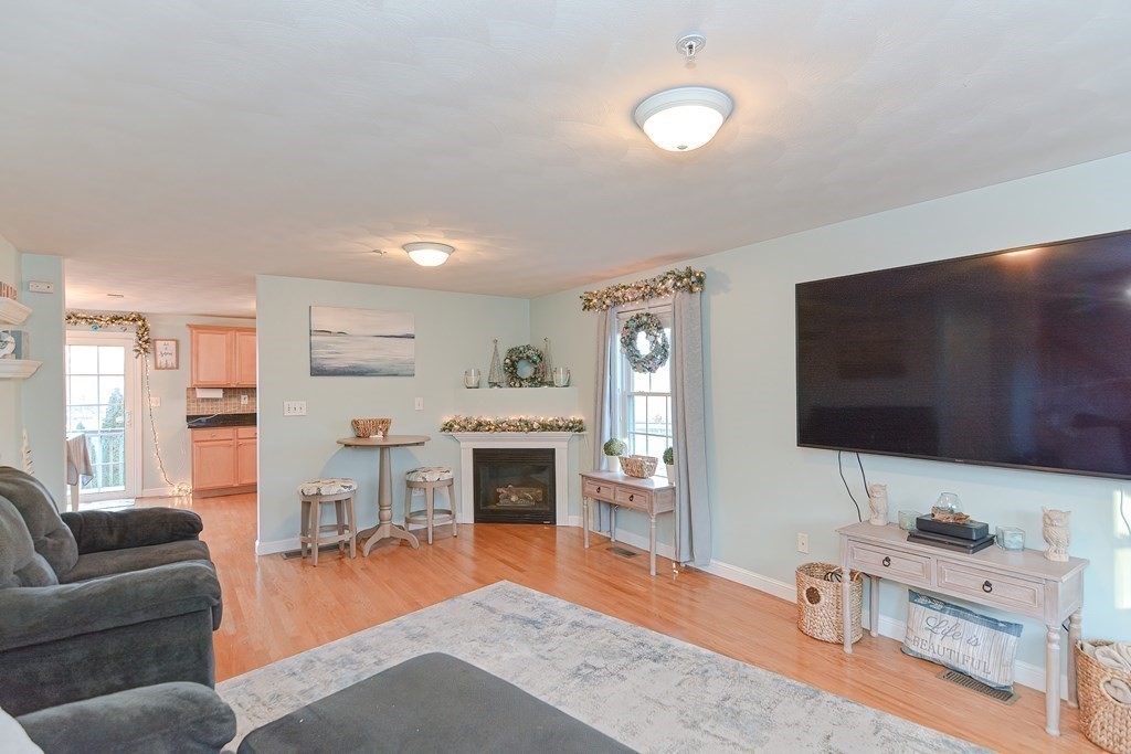 188 Tyngsboro Road, Unit 1 Chelmsford, MA 01863 - Photo 17 of 32