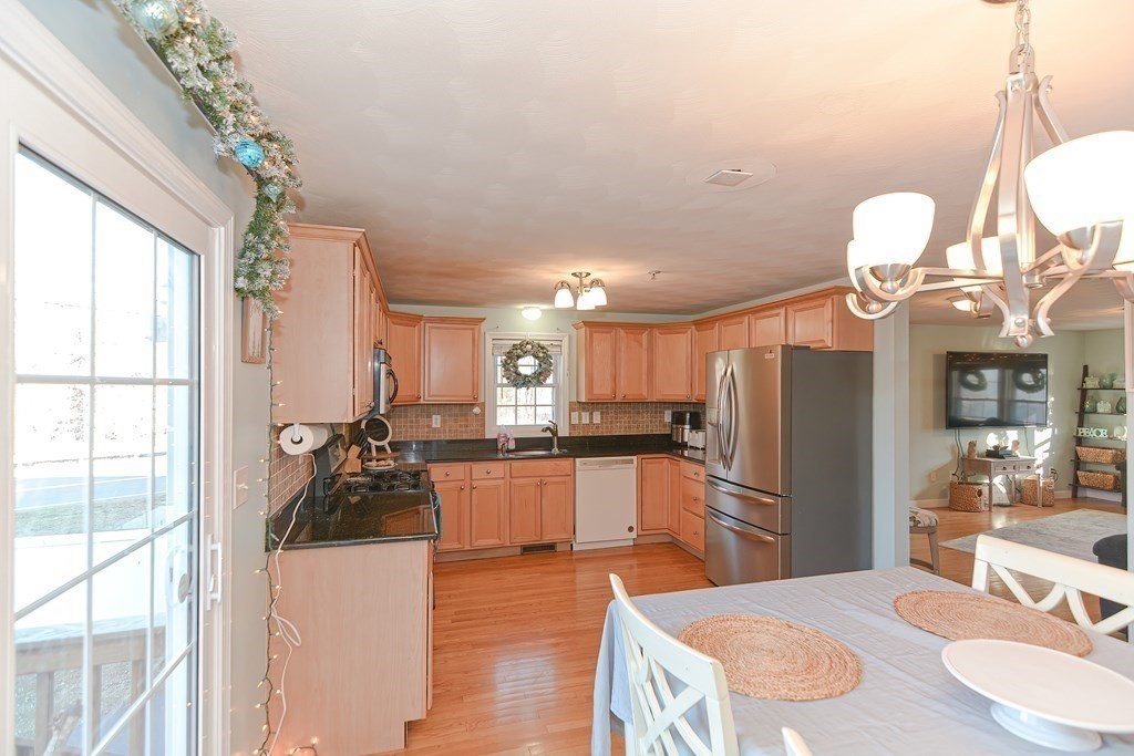 188 Tyngsboro Road, Unit 1 Chelmsford, MA 01863 - Photo 7 of 32