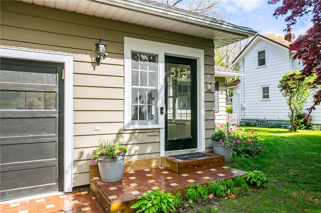 313 Winona Boulevard Irondequoit, NY 14617 - Photo 3 of 50