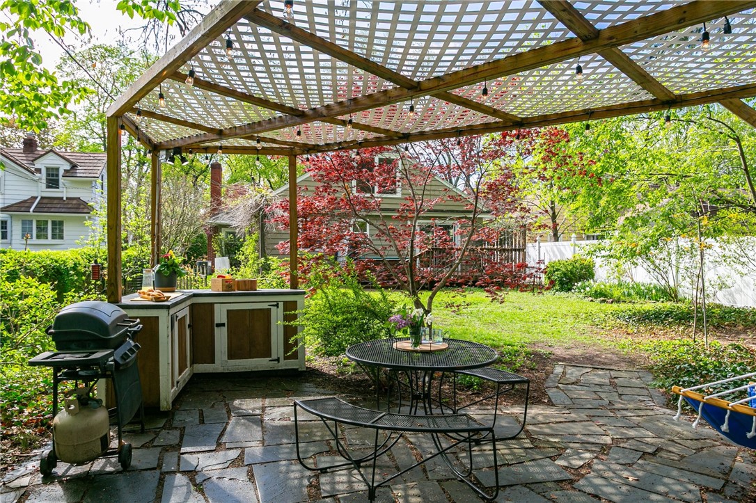 313 Winona Boulevard Irondequoit, NY 14617 - Photo 4 of 50