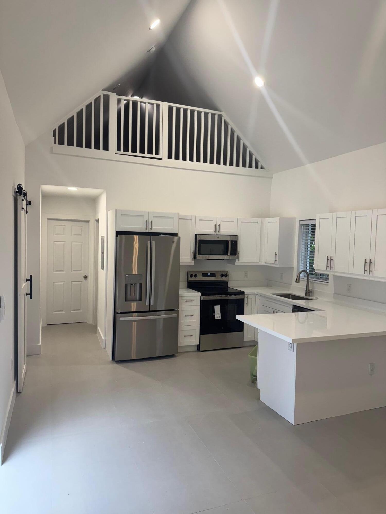 101 Indian Mound Trail, Unit 2 Tavernier, FL 33070 - Photo 2 of 8 Kitchen