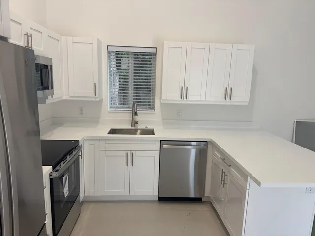 $2,350 | 101 Indian Mound Trail, Unit 2, Tavernier, FL 33070