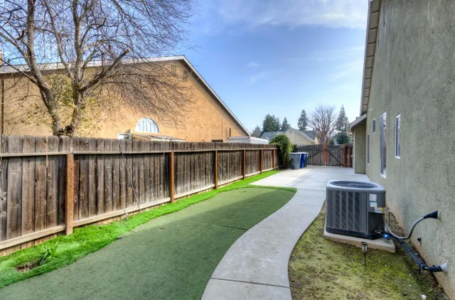 $2,495 | 139 Athens Avenue, Clovis, CA 93611