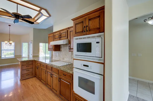 $2,495 | 139 Athens Avenue, Clovis, CA 93611