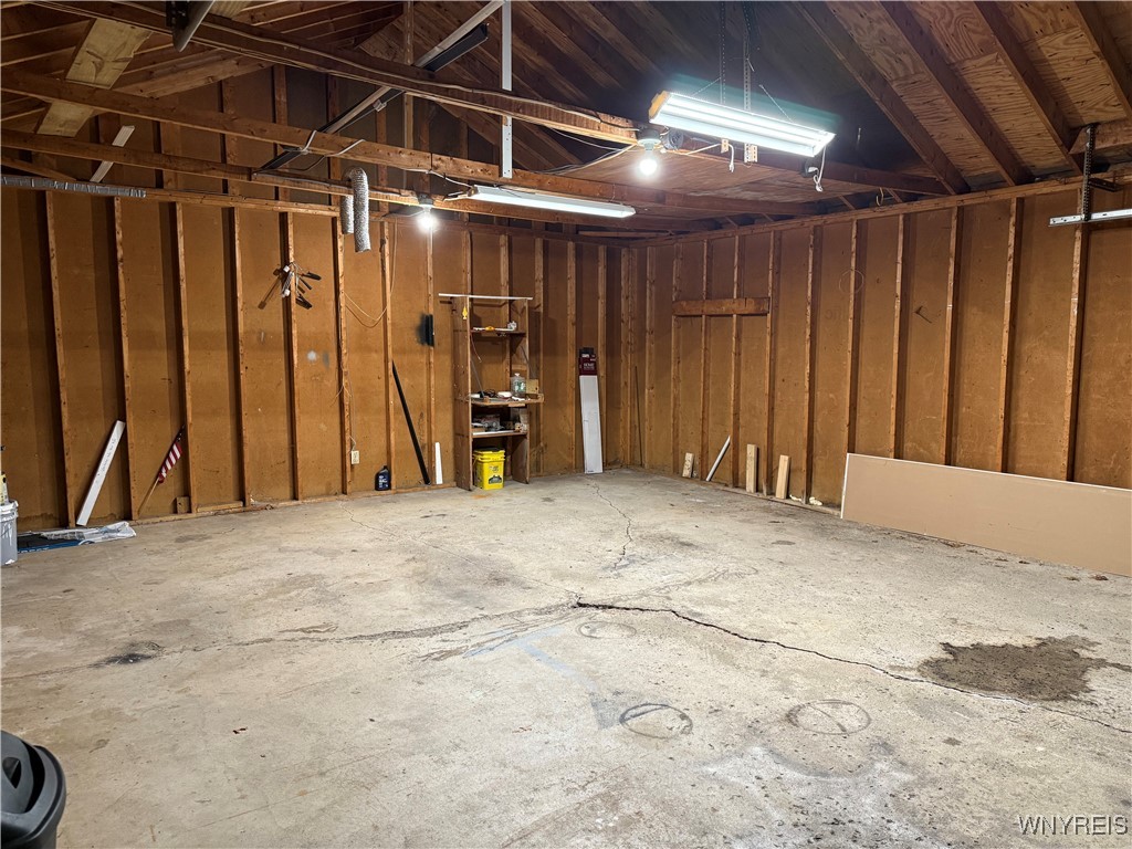 674 79th Street Niagara Falls, NY 14304 - Photo 14 of 16