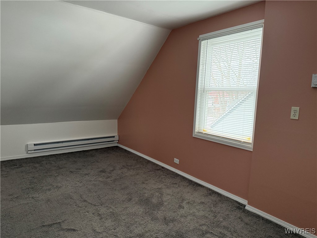 674 79th Street Niagara Falls, NY 14304 - Photo 10 of 16