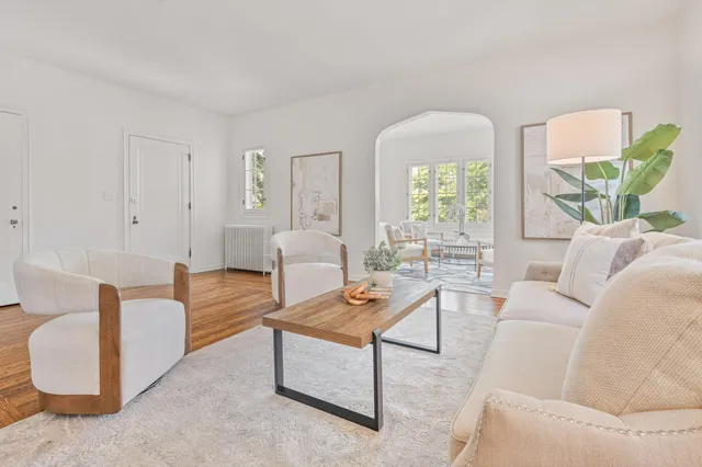 $3,700 | 1621 West 25th Street, Unit 1, Minneapolis, MN 55405