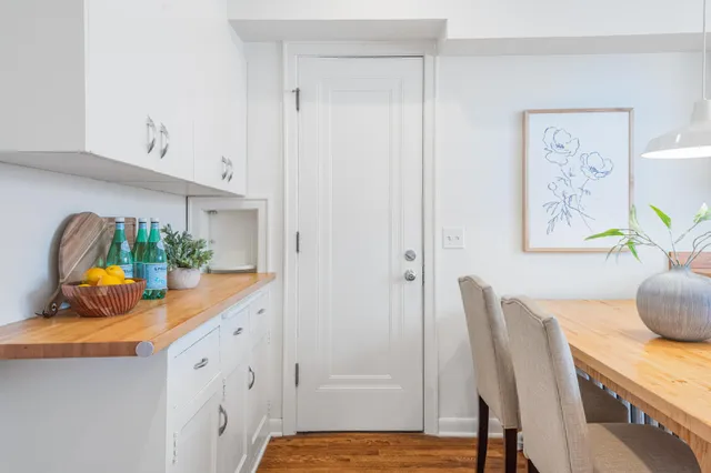 $3,700 | 1621 West 25th Street, Unit 1, Minneapolis, MN 55405