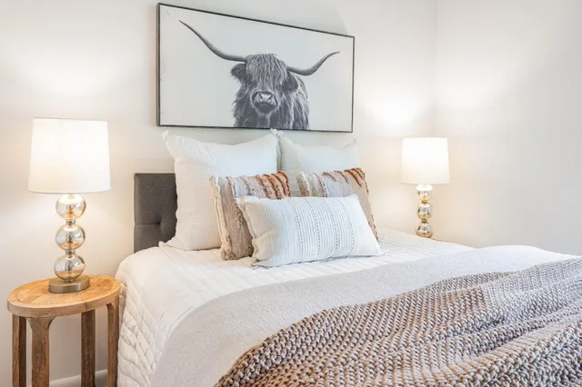 $3,700 | 1621 West 25th Street, Unit 1, Minneapolis, MN 55405