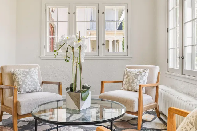 $3,700 | 1621 West 25th Street, Unit 1, Minneapolis, MN 55405