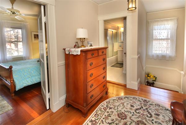 67 Sutherland Road Arlington, MA 02476 - Photo 11 of 24