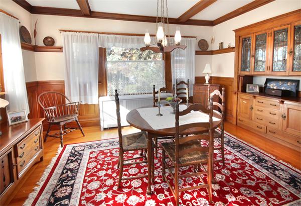 67 Sutherland Road Arlington, MA 02476 - Photo 5 of 24