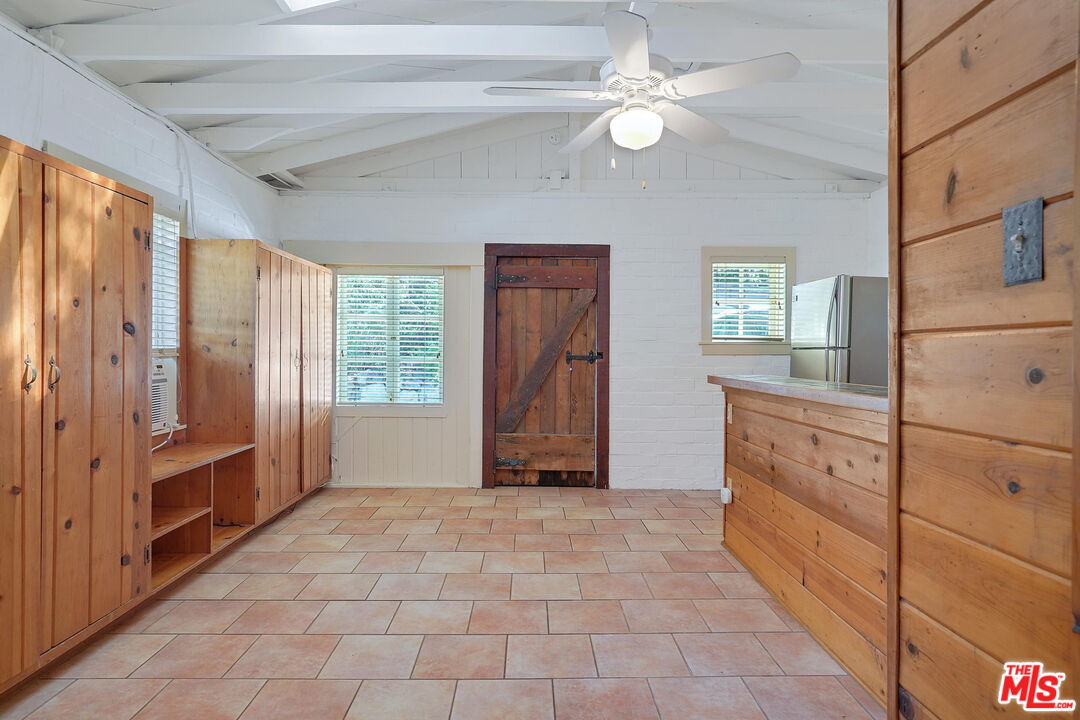 21652 Encina Road Topanga, CA 90290 - Photo 2 of 18