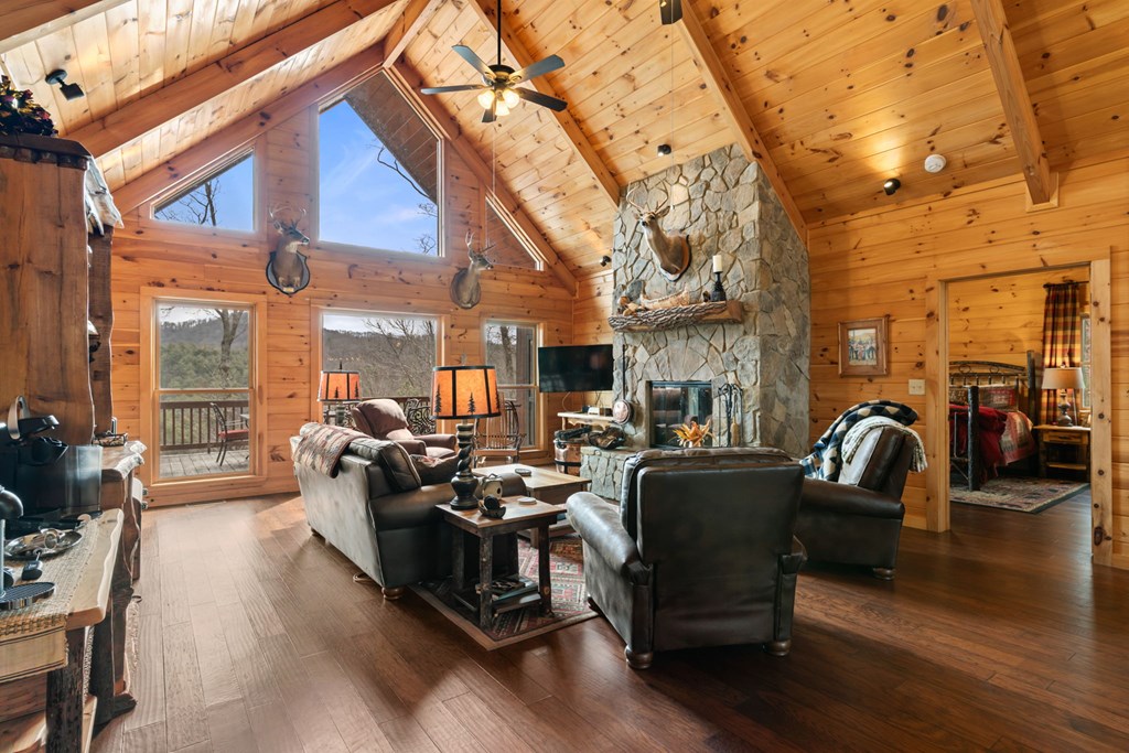 197 Cashes Valley Cherry Log, GA 30522 - Photo 12 of 67