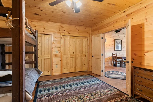 $799,900 | 197 Cashes Valley, Cherry Log, GA 30522