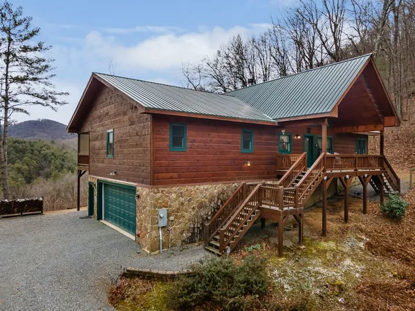 $799,900 | 197 Cashes Valley, Cherry Log, GA 30522