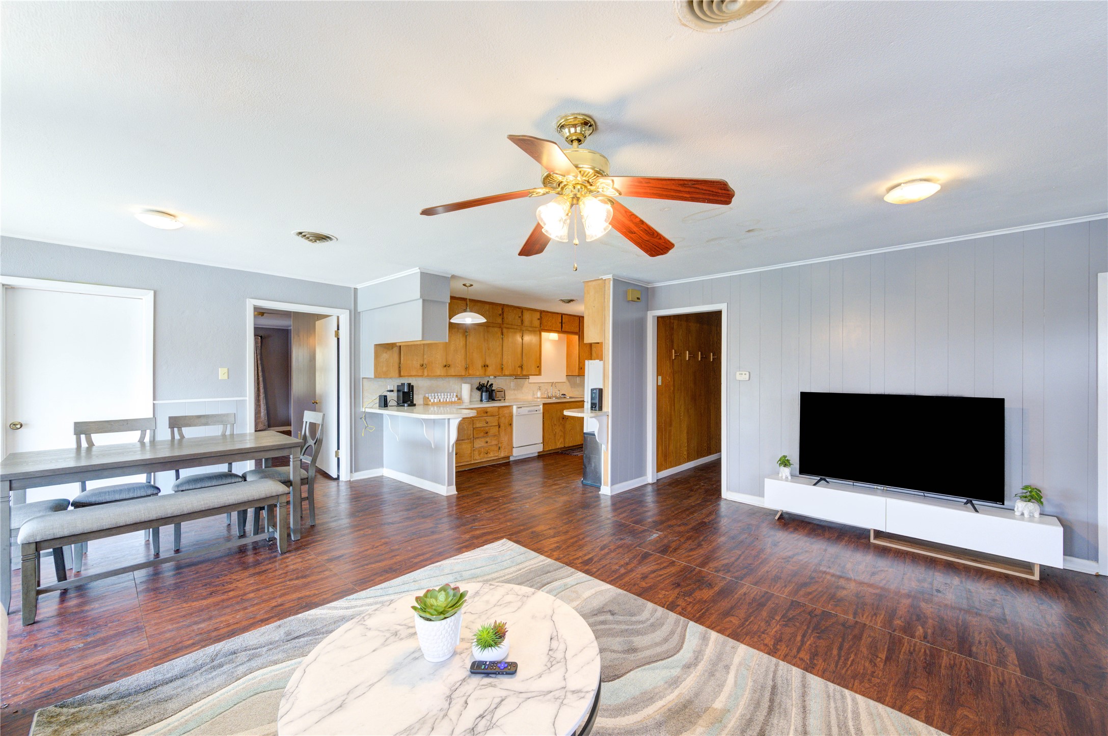 232 Hideaway Lane Goodrich, TX 77335 - Photo 12 of 34 a living room with furniture and a flat screen tv