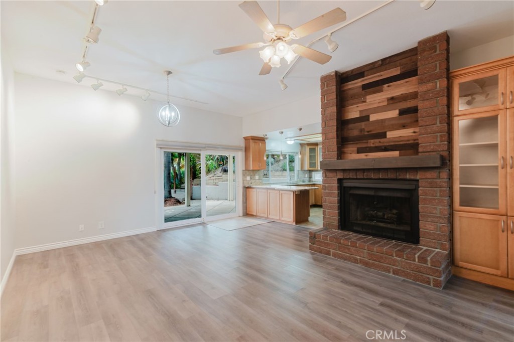 1901 Laurel Road Oceanside, CA 92054 - Photo 22 of 54 Family room