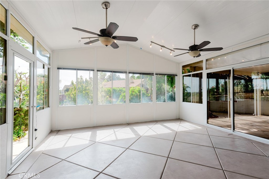 1901 Laurel Road Oceanside, CA 92054 - Photo 28 of 54 Sunroom off of the Primary bedroom