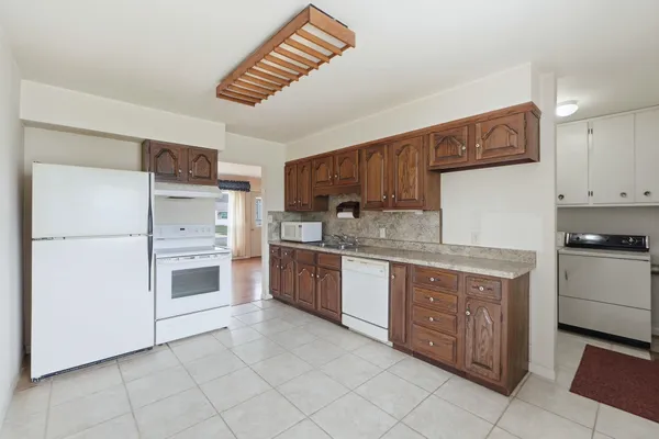 $164,900 | 7521 Avalon Drive, Fort Wayne, IN 46819