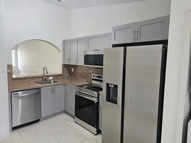 $2,000 | 2911 Southeast 13th Avenue, Unit 20349, Homestead, FL 33035