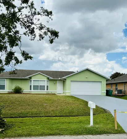 $2,500 | 367 Southwest Donna Terrace, Port St. Lucie, FL 34984