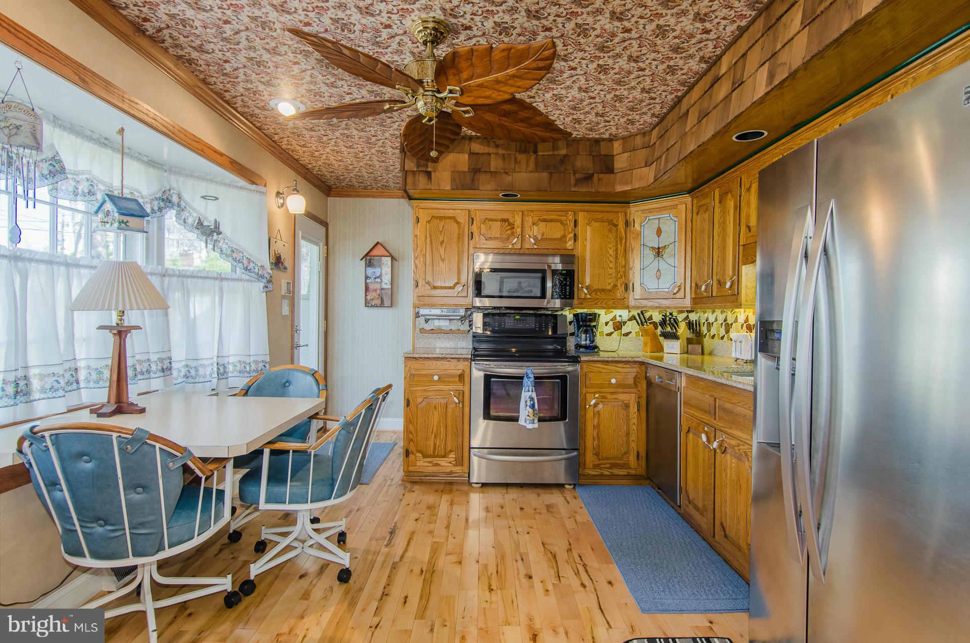 118 Kingbrook Road Linthicum, MD 21090 - Photo 5 of 11 Kitchen