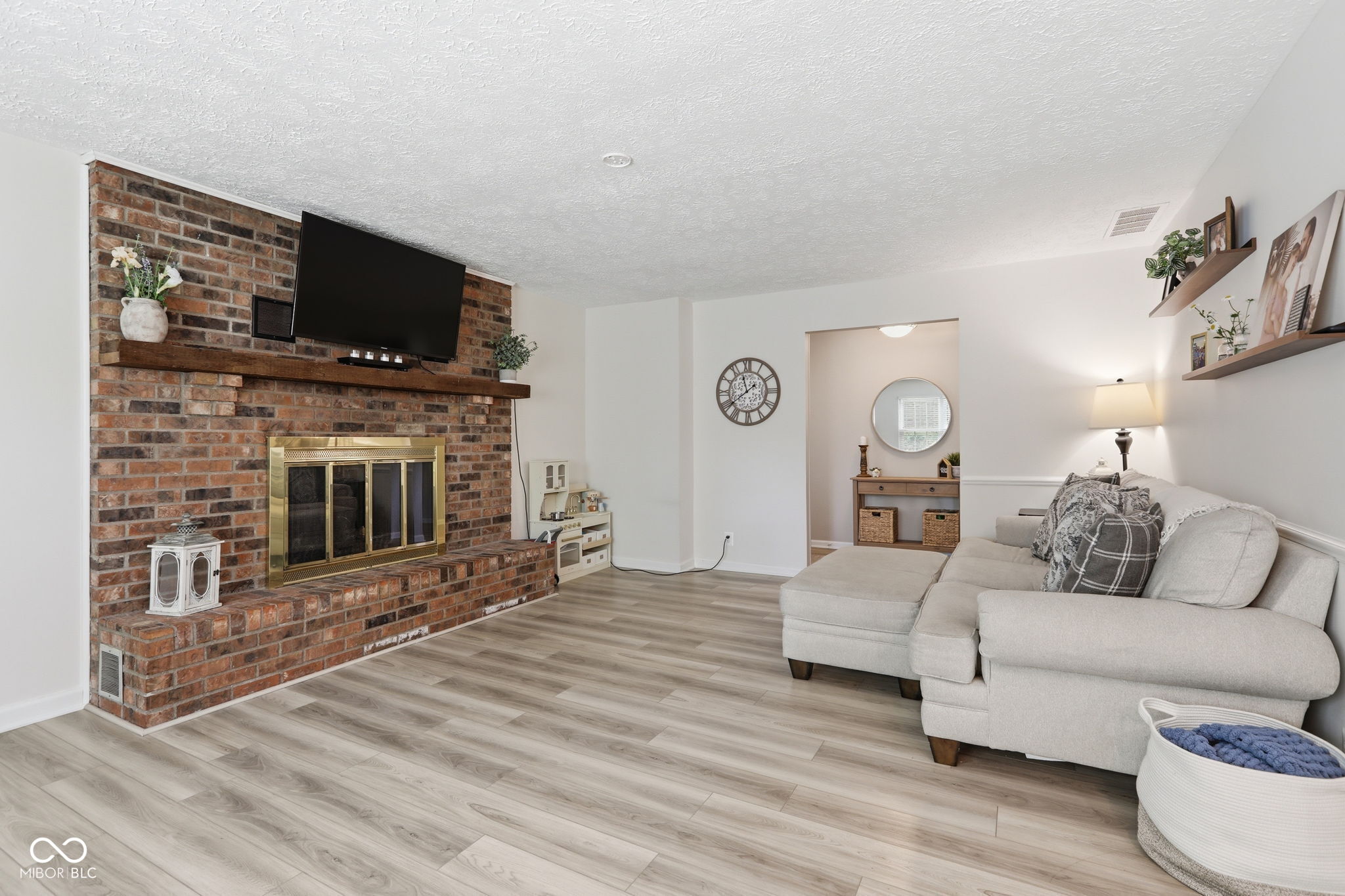 624 Colbarn Drive Fishers, IN 46038 - Photo 10 of 58