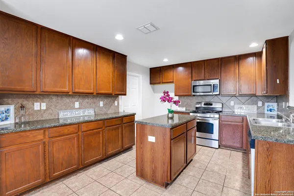 $1,995 | 547 Red Quill Nest, San Antonio, TX 78253