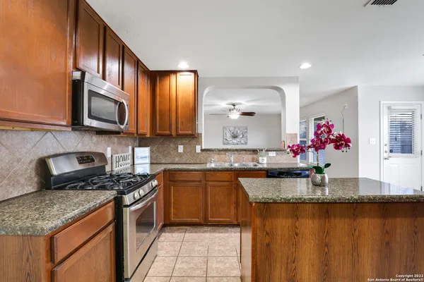 $1,995 | 547 Red Quill Nest, San Antonio, TX 78253