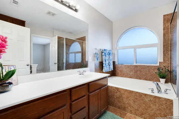 $1,995 | 547 Red Quill Nest, San Antonio, TX 78253