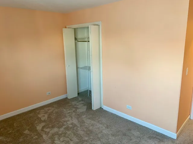 $3,400 | 156 Brookside Drive, Glendale Heights, IL 60139