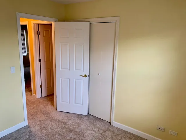 $3,400 | 156 Brookside Drive, Glendale Heights, IL 60139