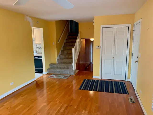 $3,400 | 156 Brookside Drive, Glendale Heights, IL 60139