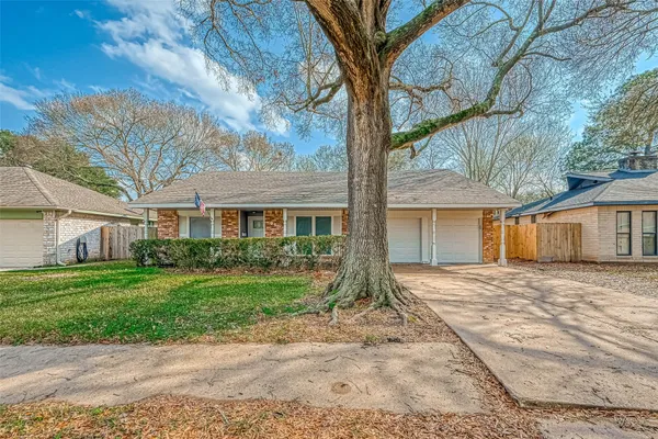 $2,250 | 910 Redway Lane, Houston, TX 77062
