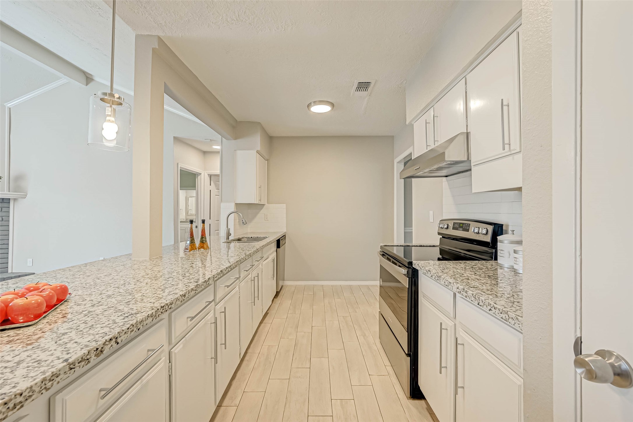 910 Redway Lane Houston, TX 77062 - Photo 12 of 23