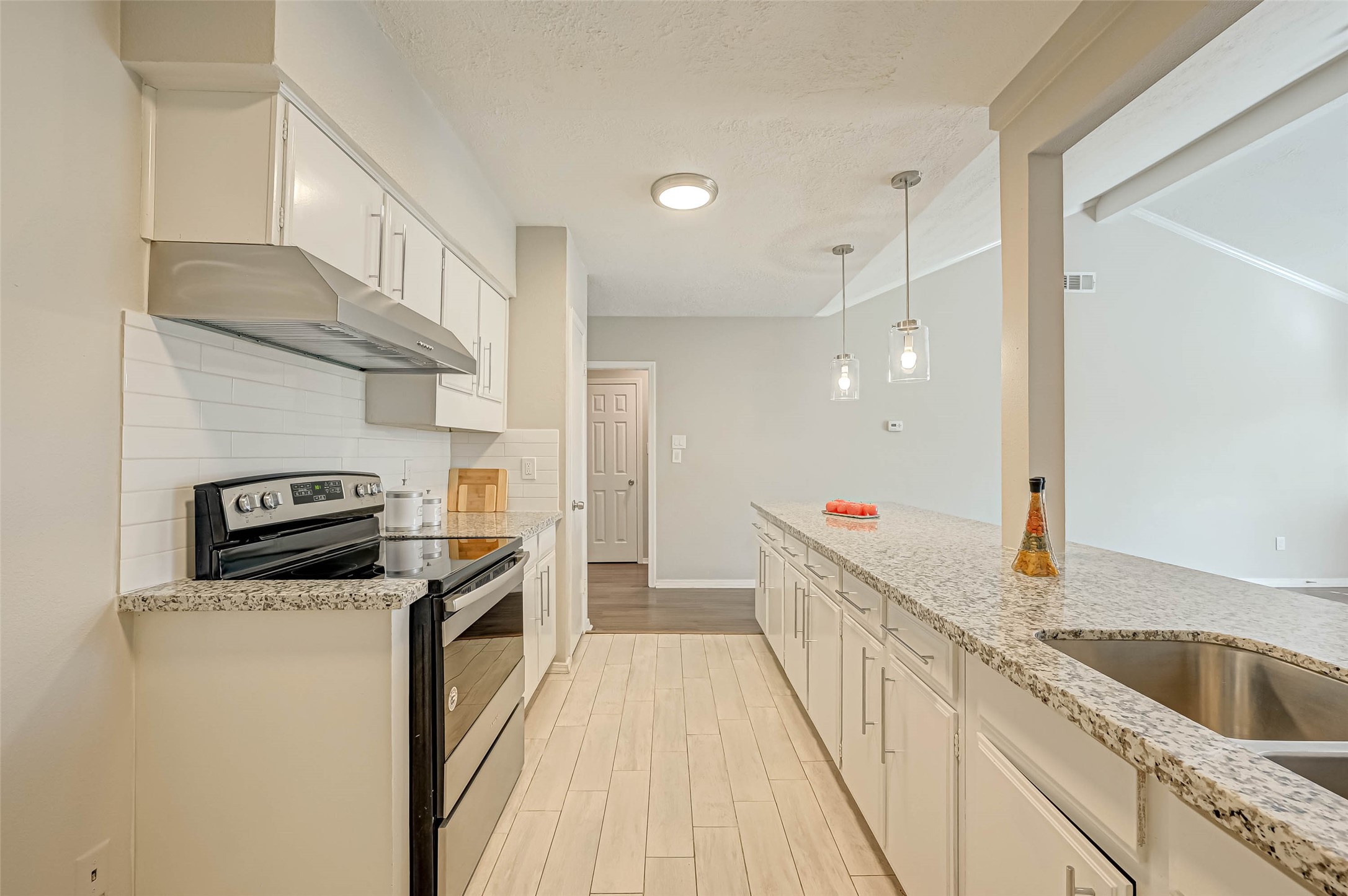 910 Redway Lane Houston, TX 77062 - Photo 13 of 23