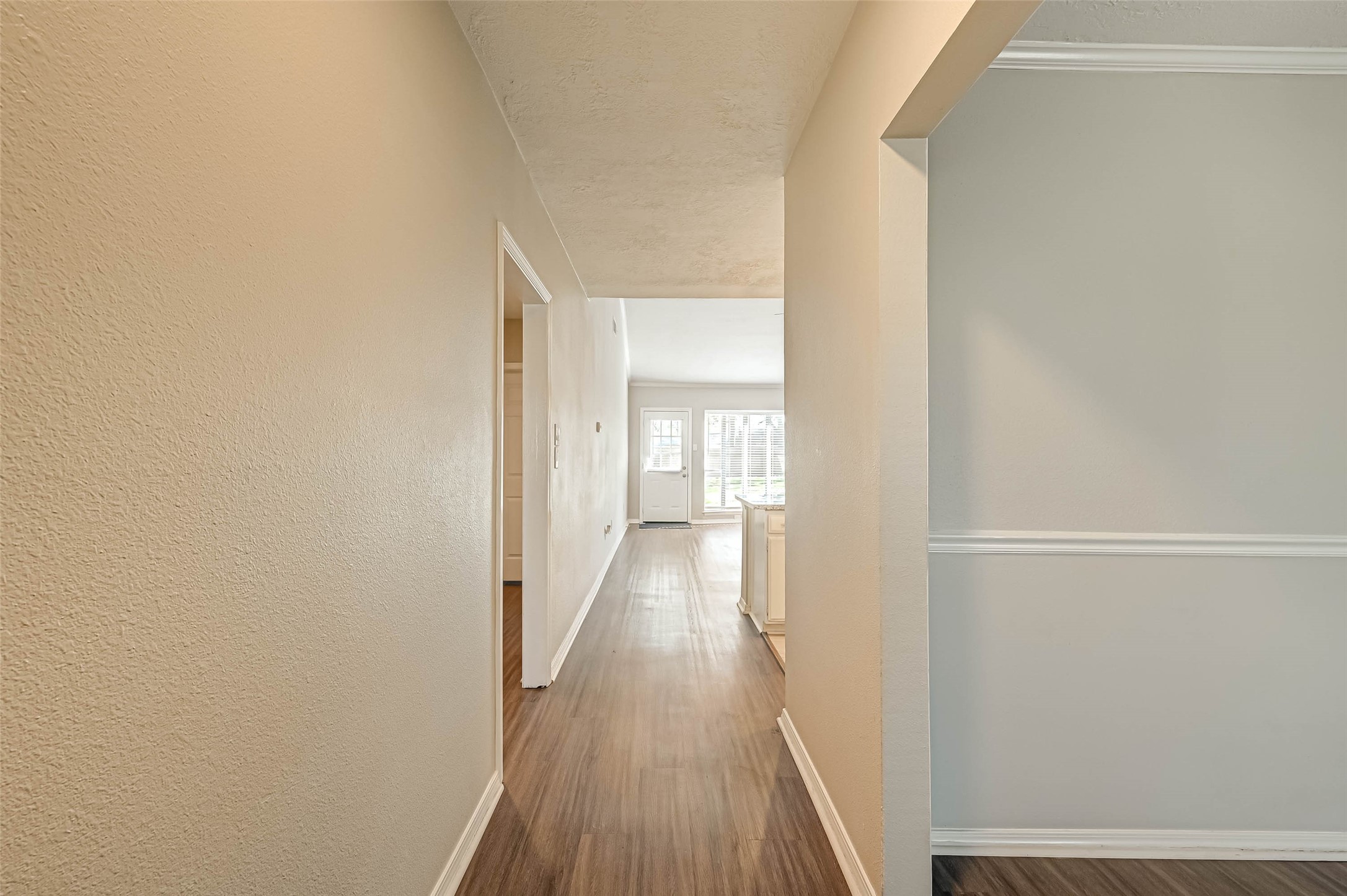 910 Redway Lane Houston, TX 77062 - Photo 4 of 23