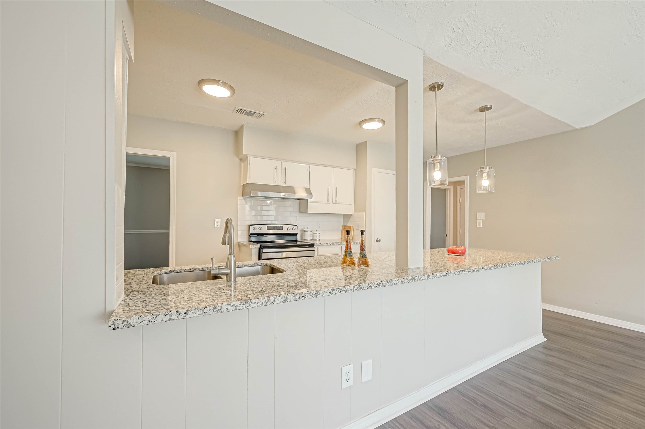 910 Redway Lane Houston, TX 77062 - Photo 7 of 23