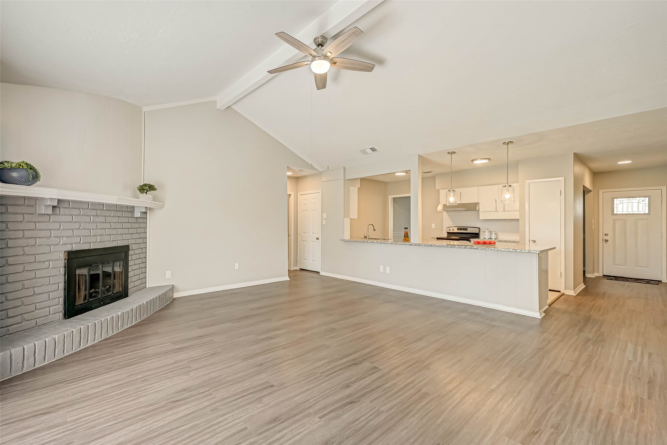 910 Redway Lane Houston, TX 77062 - Photo 9 of 23